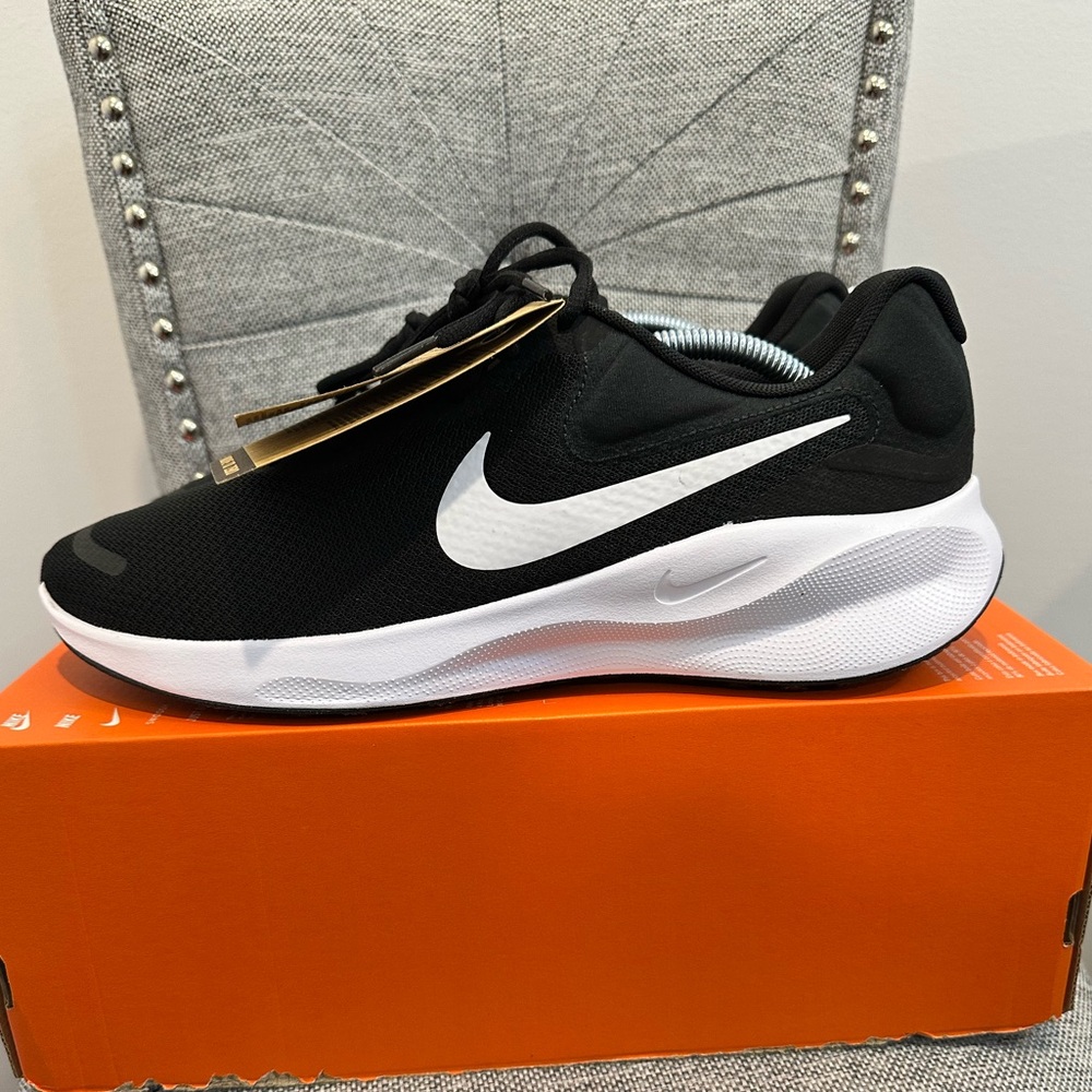 Nike Men’s Black Revolution 7, FB2207-001, Size 11.5